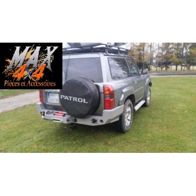 PARE CHOC ARRIERE Y61 GU4 AVEC PLATINE DE TREUIL 