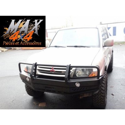 PARE CHOC AVANT AVEC BULLBAR PAJERO 3