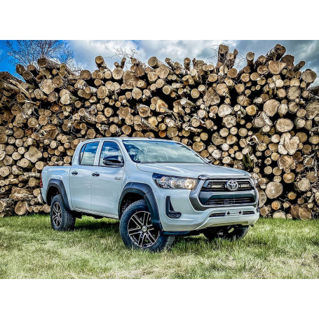 KIT INTEGRATION CALANDRE LONGUE PORTEE LINEAR 6 ELITE POUR TOYOTA HILUX REVO (2021+) 