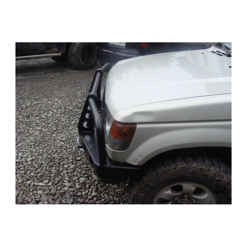 PARE CHOC AVANT AVEC BULLBAR pour Mitsubishi Pajero II V33 (1991-1999) modele avec élargisseurs d'ailes larges  