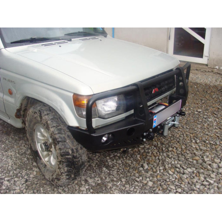 PARE CHOC AVANT AVEC BULLBAR pour Mitsubishi Pajero II V33 (1991-1999) modele avec élargisseurs d'ailes larges  
