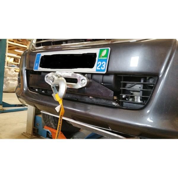 PLATINE SUPPORT DE TREUIL TOYOTA HILUX REVO