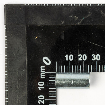 ENTRETOISE de FIXATION Longueur 25mm