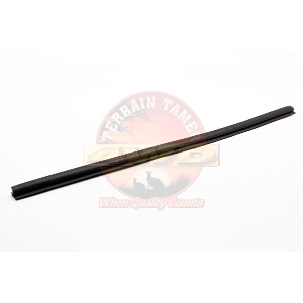WEATHERSTRIP FRONT DOOR GLASS OUTER R/H SUITS WITH 1/4 GLASS